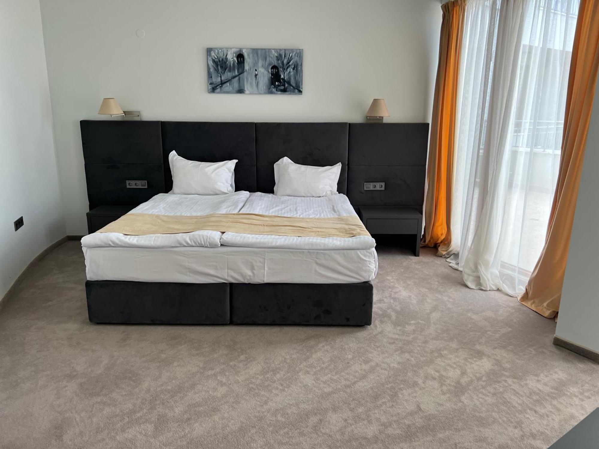 Continental 4* גולדן סנדס