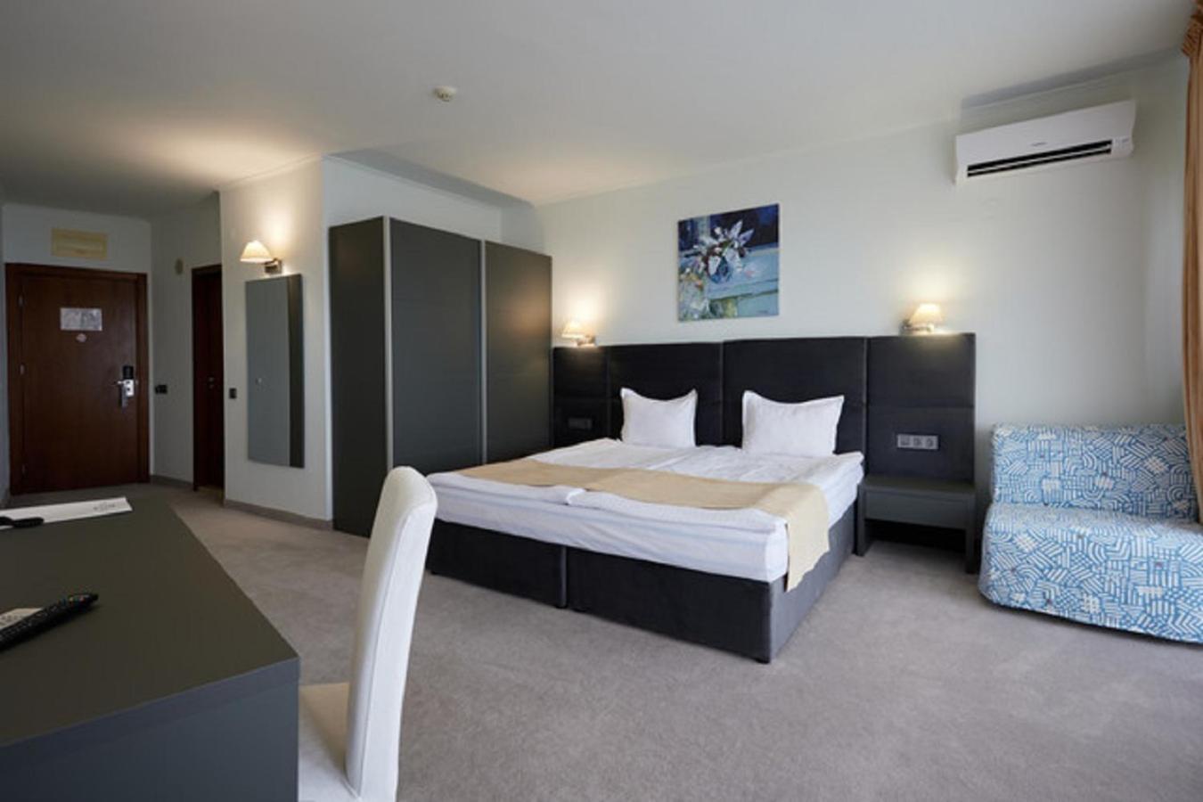 Ξενοδοχείο Continental 4*